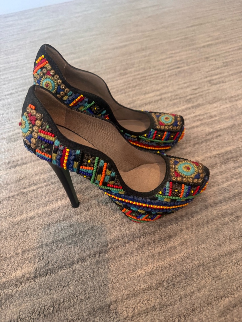 Lisa For Donald J. Pliner Alexis Beaded Heels size 6